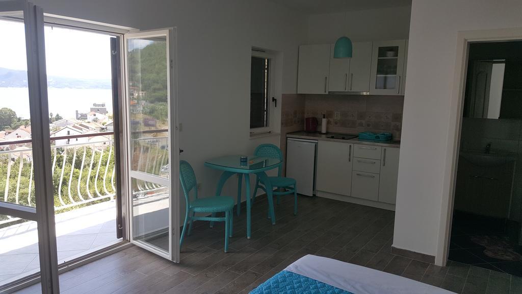 Apartments La Dolce Vita Herceg Novi Esterno foto