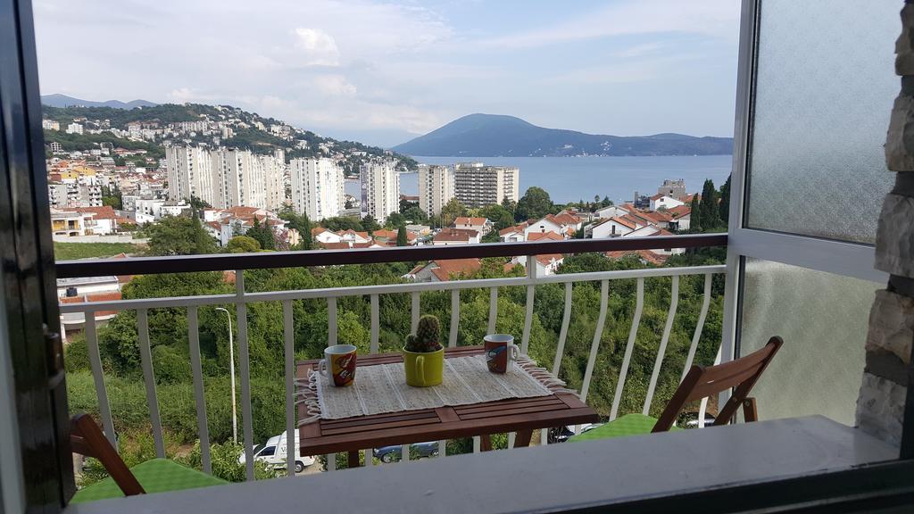 Apartments La Dolce Vita Herceg Novi Esterno foto