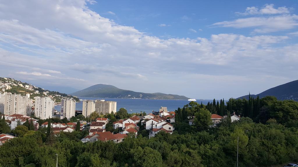 Apartments La Dolce Vita Herceg Novi Esterno foto