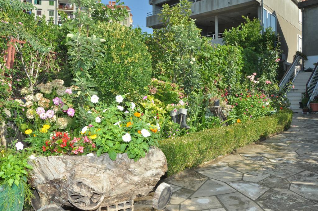 Apartments La Dolce Vita Herceg Novi Esterno foto