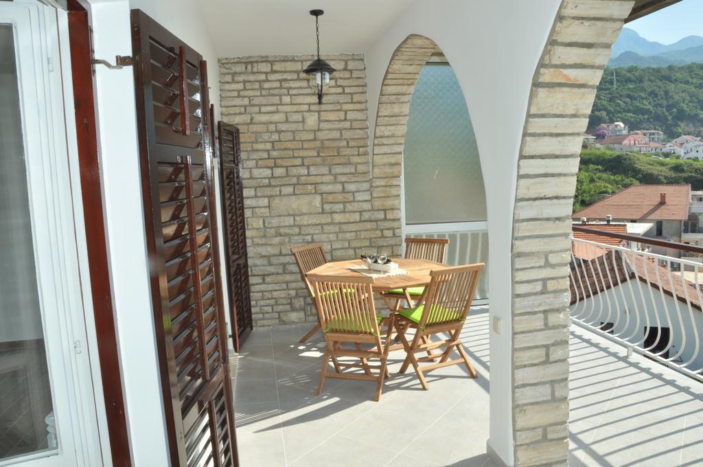 Apartments La Dolce Vita Herceg Novi Esterno foto