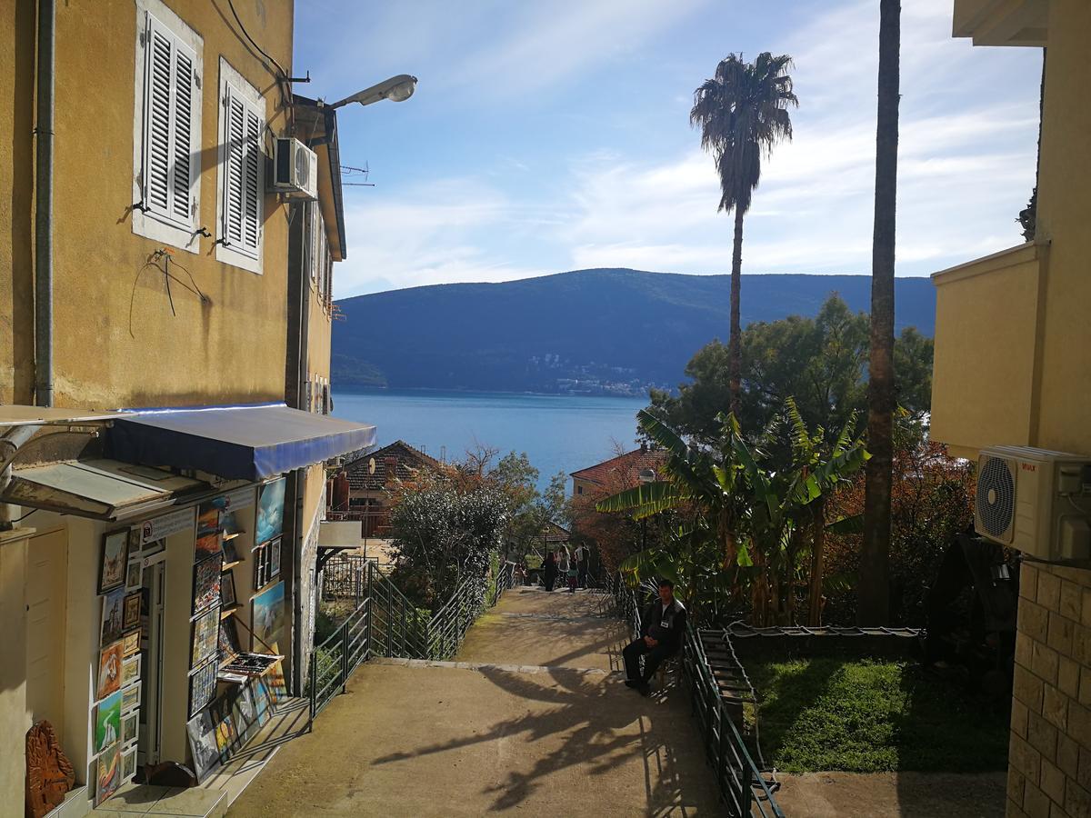 Apartments La Dolce Vita Herceg Novi Esterno foto