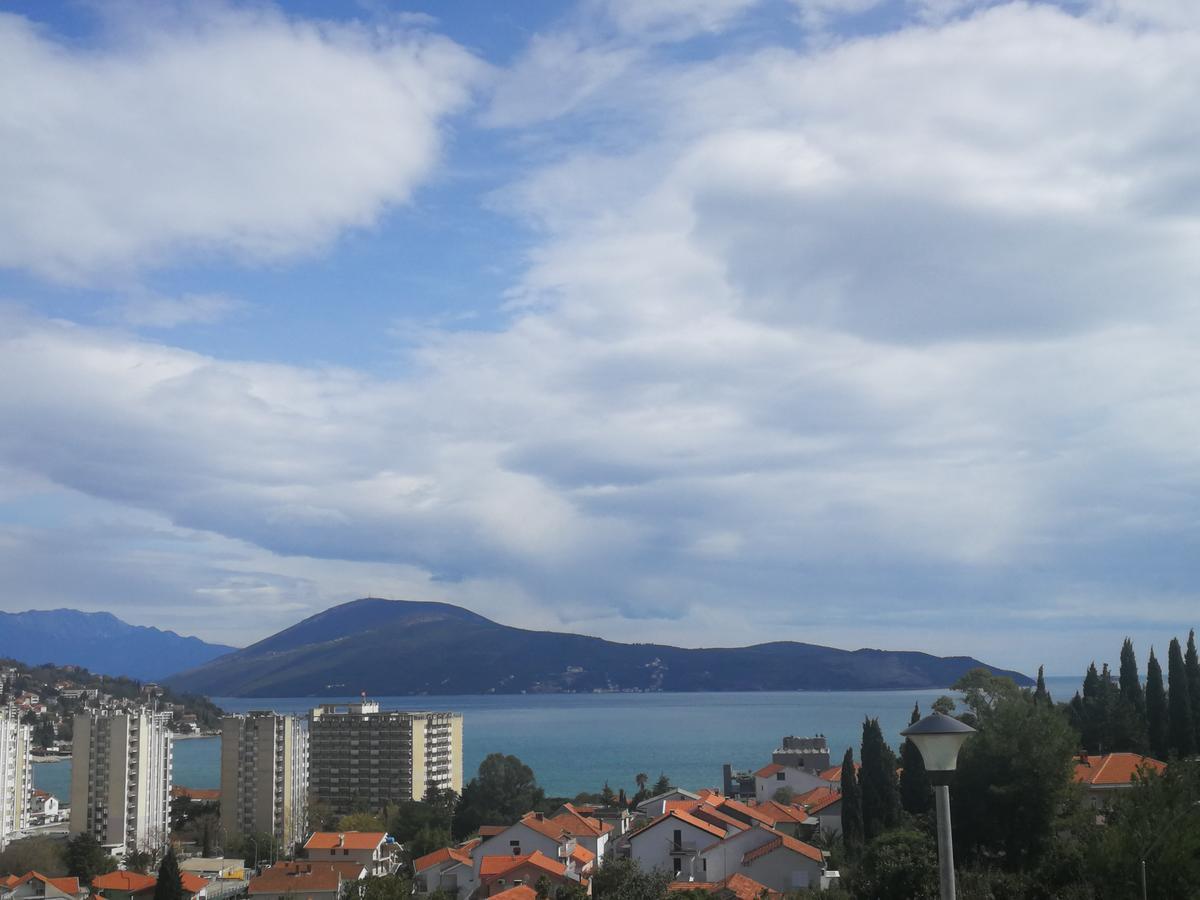 Apartments La Dolce Vita Herceg Novi Esterno foto